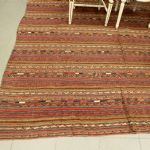 924 1334 ORIENTAL RUG